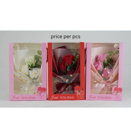 Rose Arrangement W/Box 26CM