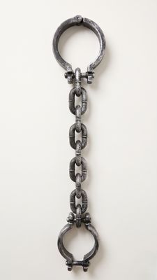 Medieval Handcuffs with Chain – Halloween Costume Accessory