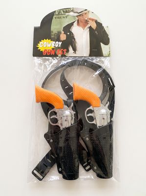 Medieval Handcuffs with Chain – Halloween Costume Accessory