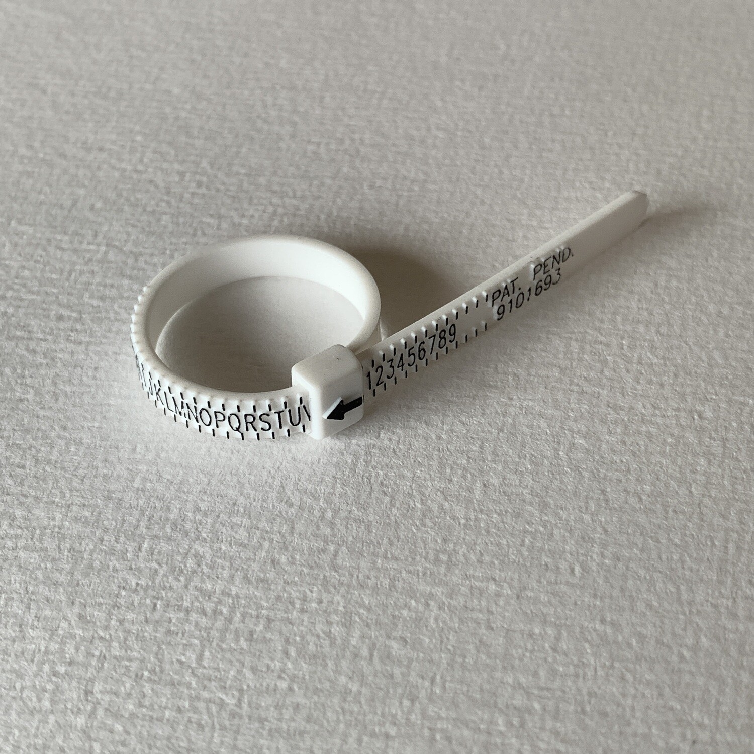 Free ring sizer