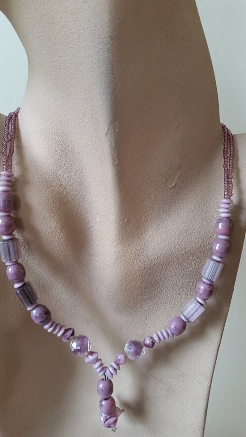 Mauve Wire Formed Necklace