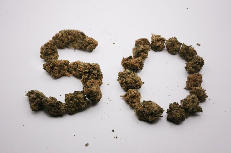 50 gr ( 2,50€/g)
