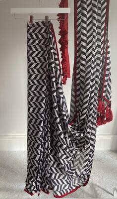 Chevron Saree - Black/White