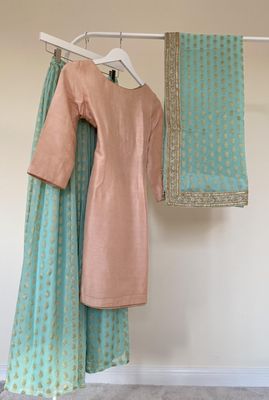 Raw &amp; Simple Kameez - Peach