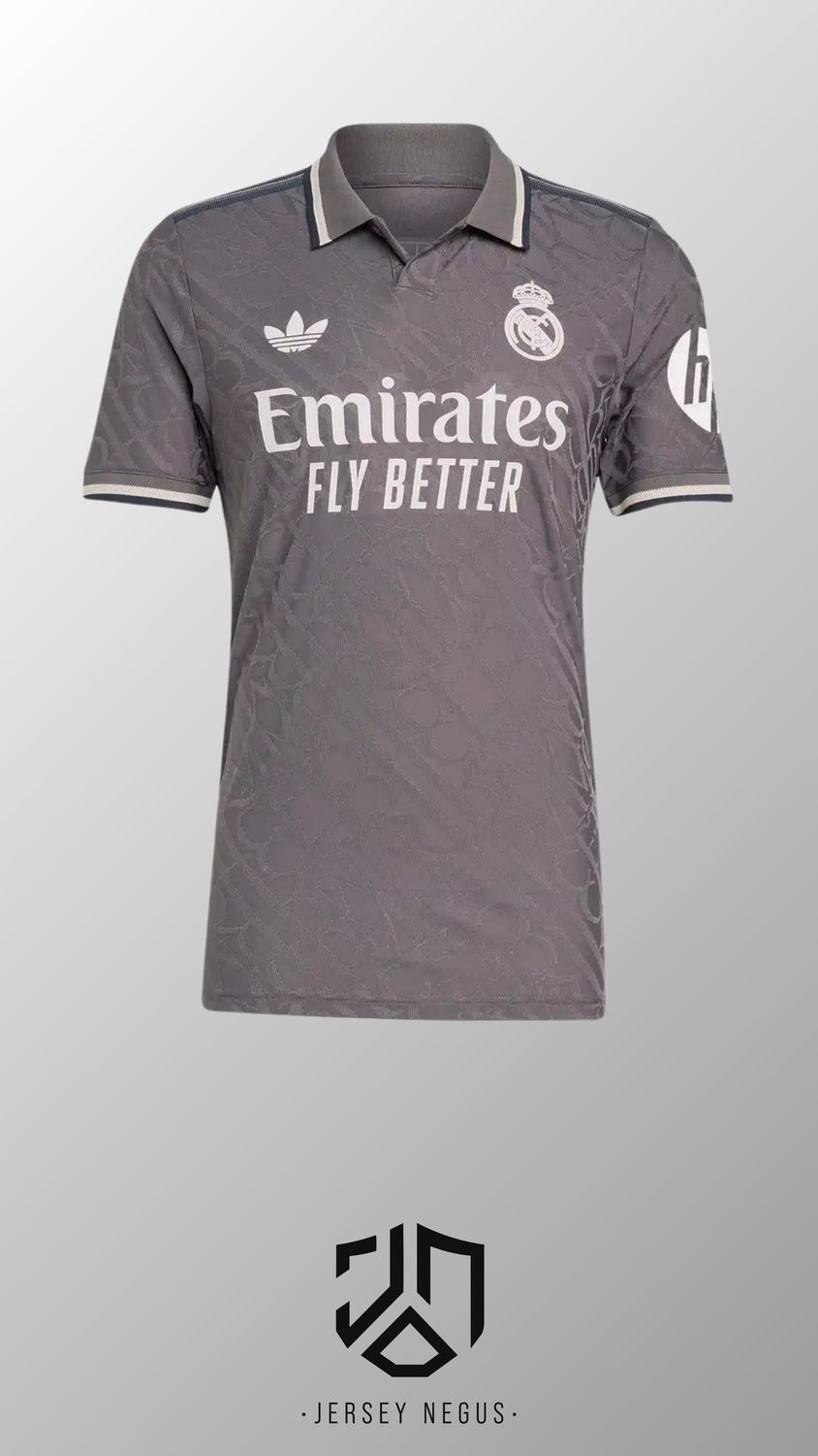 Real Madrid Away                   24/25