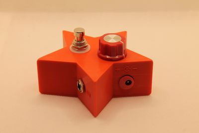 4D Red Star - Distortion