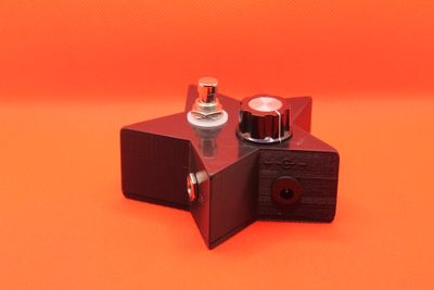 4D Black Star - Fuzz