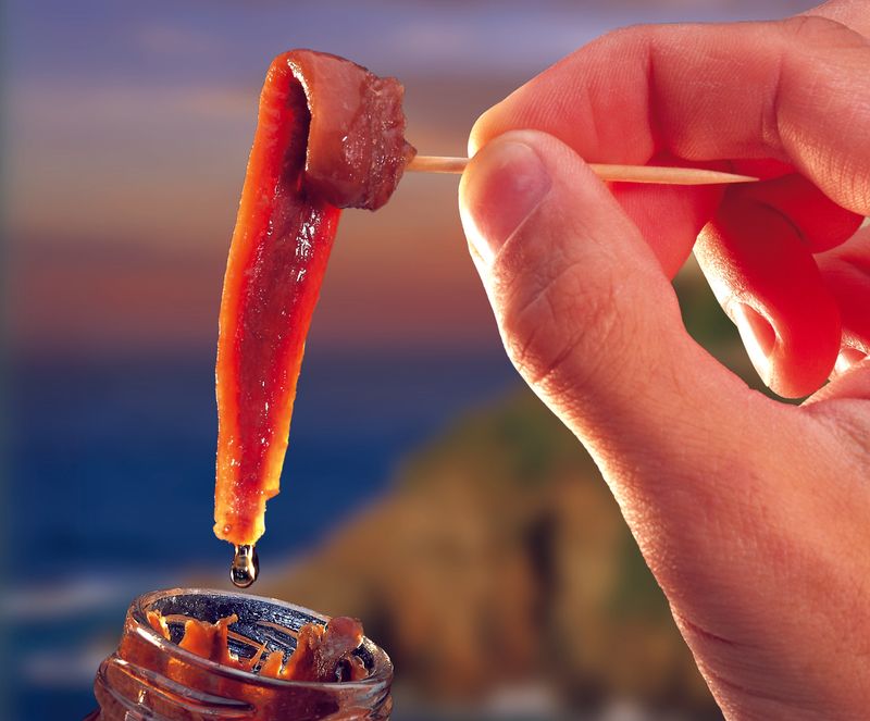 Cartone da 50 Pezzi - FILETTI DI ACCIUGHE DEL MAR CANTABRICO - Lattina da 50 GR. IN OLIO D&#39;OLIVA - Box of 50 Tins - ANCHOVIES FILETS from CANTABRIC SEA - Tins of 50 gr. each in OLIVE OIL