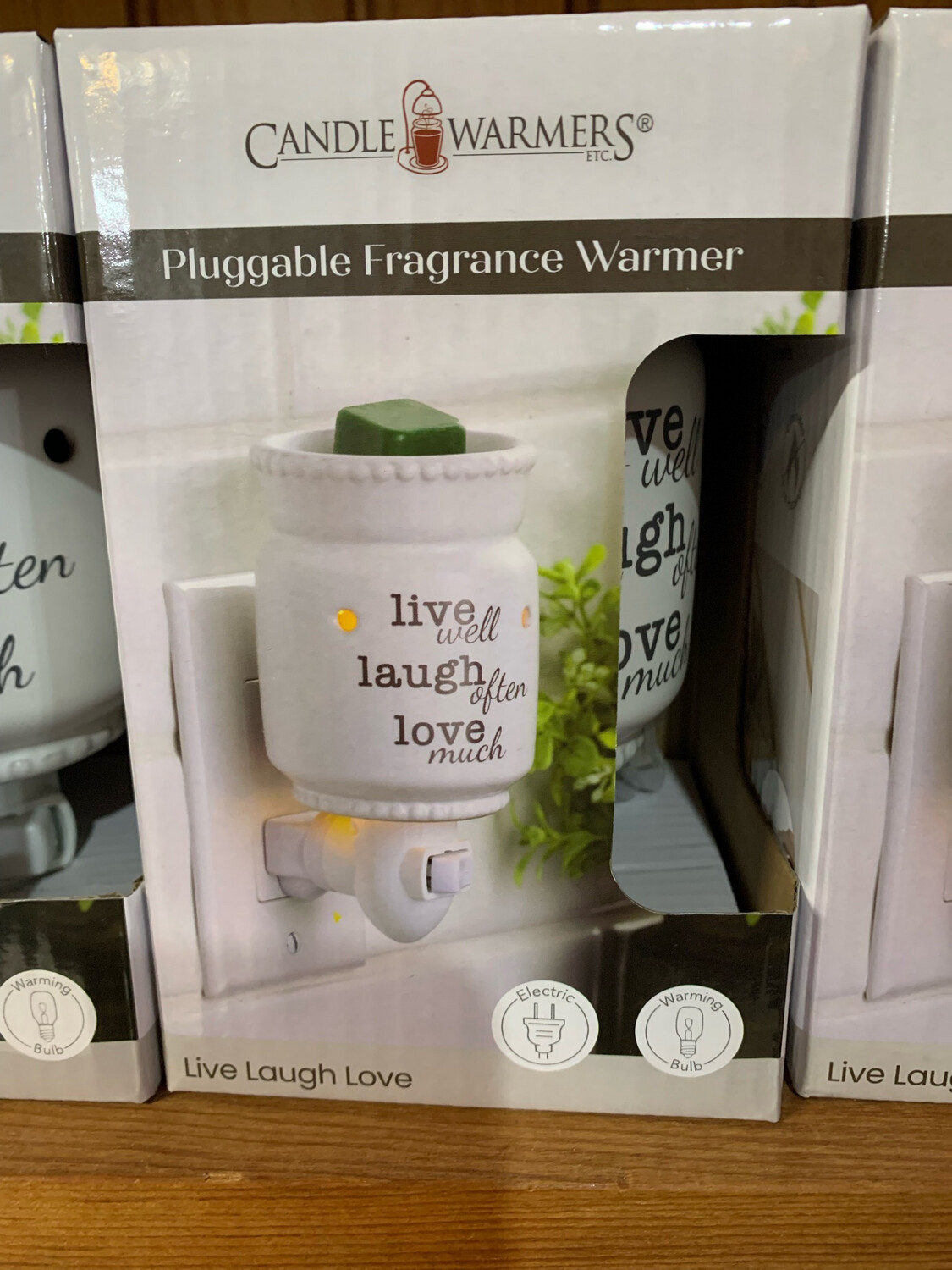 🖤 Live. Laugh. Love. 🖤 Plug-in Fragrance Warmer