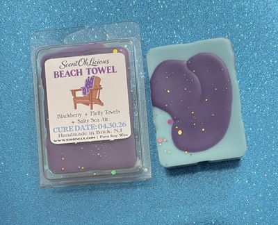 🏖️ Beach Towel Clamshell