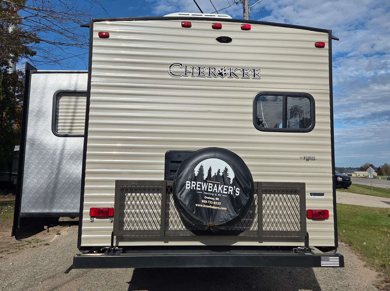 2018 FOREST RIVER CHEROKEE CAMPER