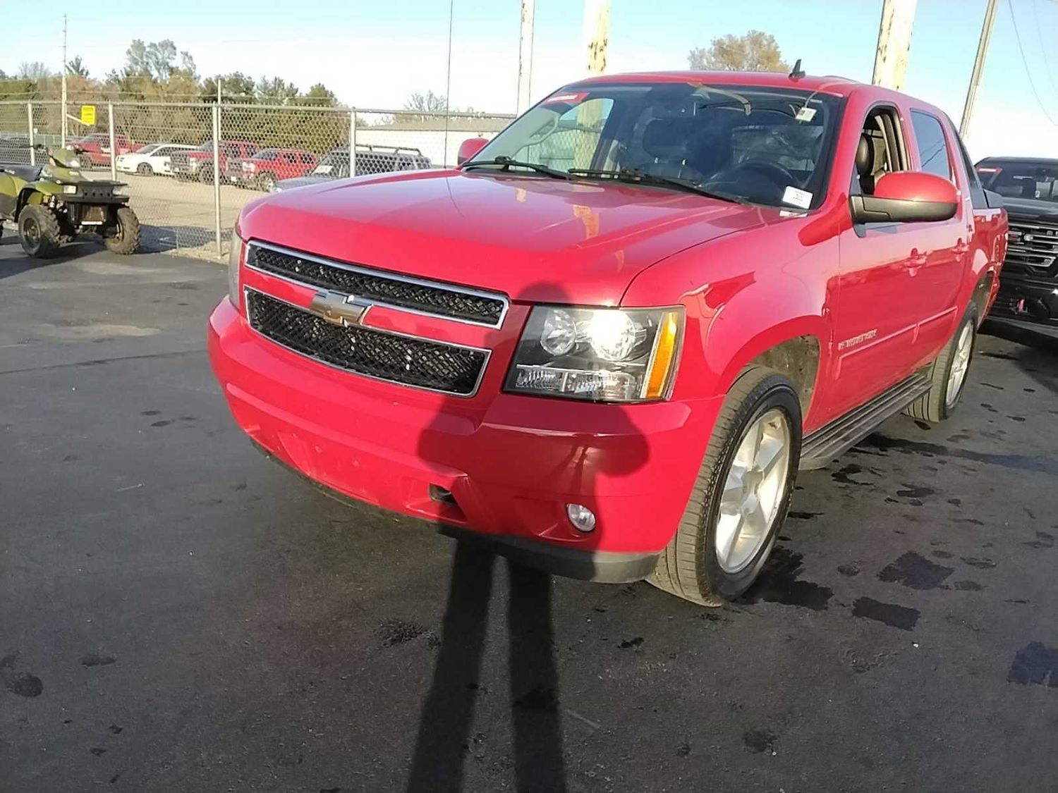 2010 Chevrolet Avalanche LT's photo