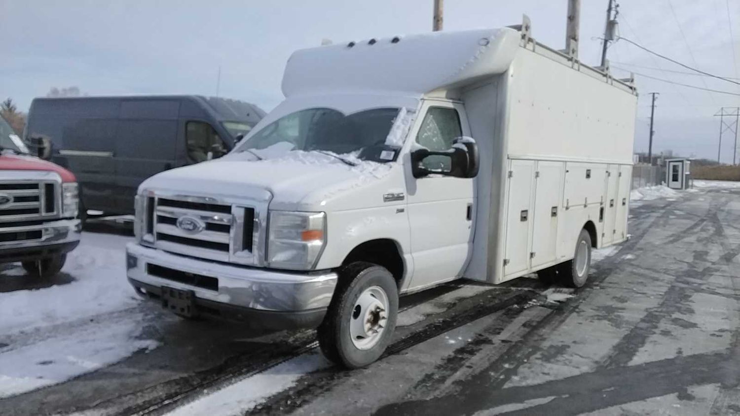 2013 FORD E-350 CUTAWAY SUPER DUTY VAN