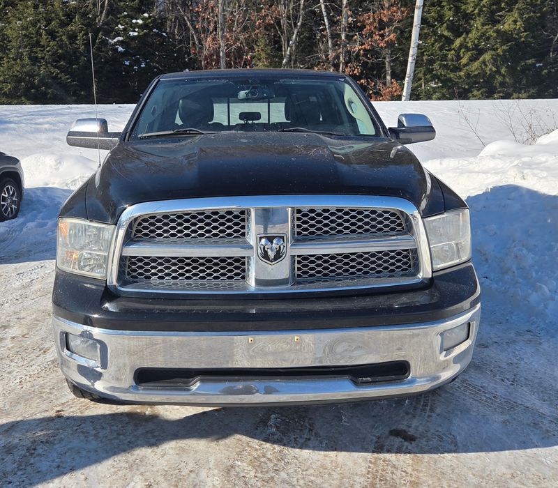 2012 RAM 1500 LARAMIE