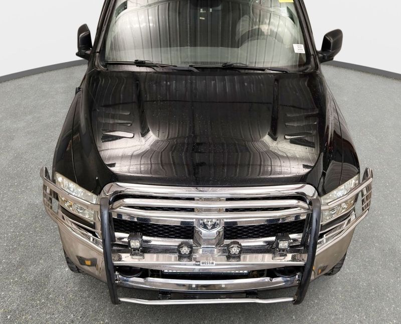 2015 RAM 2500 SLT 4WD CREW CAB
