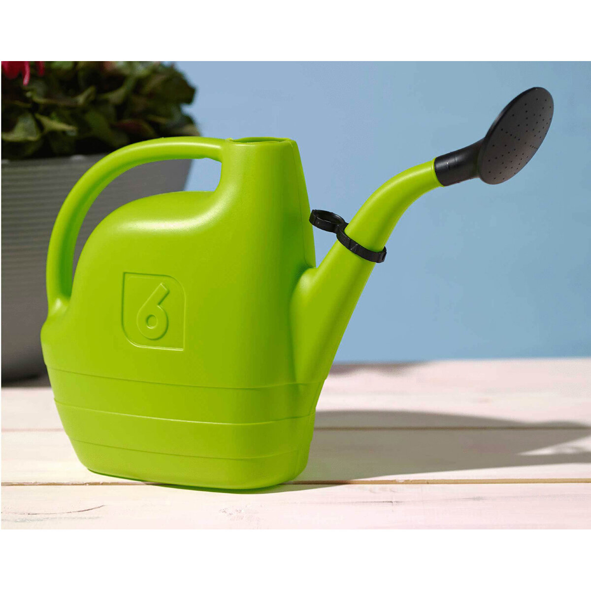 Energy Extra Lg Watering Can Asst 6L (96pcs)