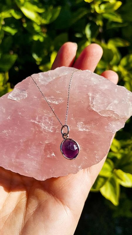 Collar Nebula Amatista