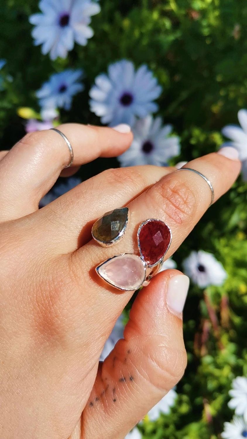 Anillo Cuarzo rosa, labradorita y cuarzo fresa