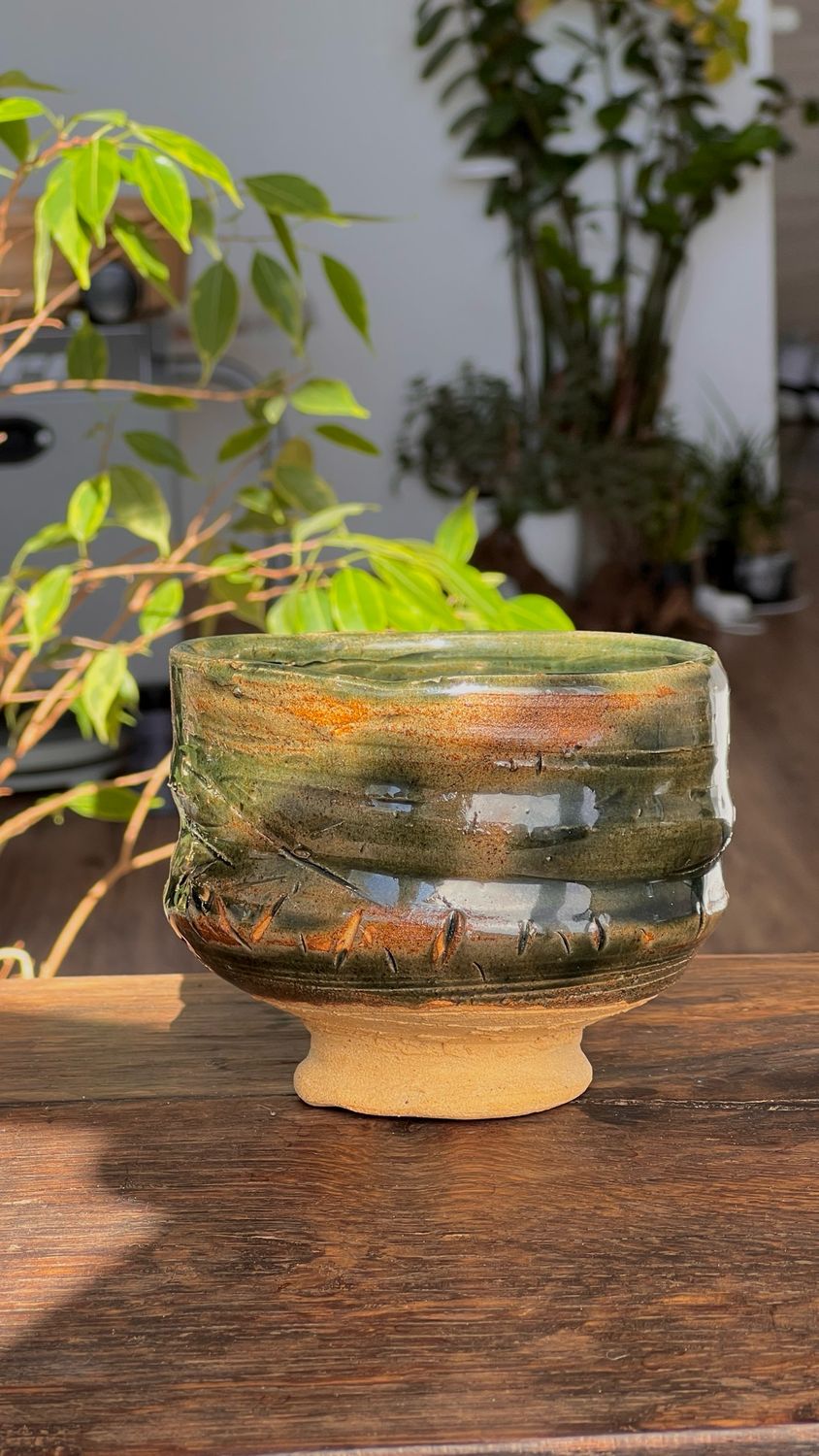 Oribe Style Matcha Tea Bowl – Handcrafted Stoneware with Wabi-Sabi Elegance