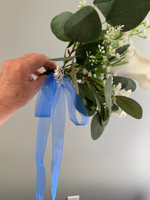 CUSTOM BRIDES AND BRIDESMAIDS BOUQUETS 