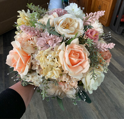 BRIDAL BOUQUET CUSTOMIZED TO YOUR COLORS
