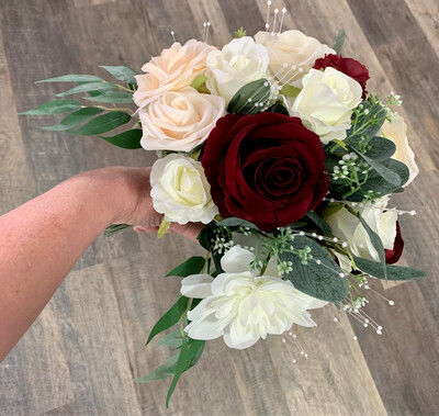 ELEGANT BRIDAL BOUQUET