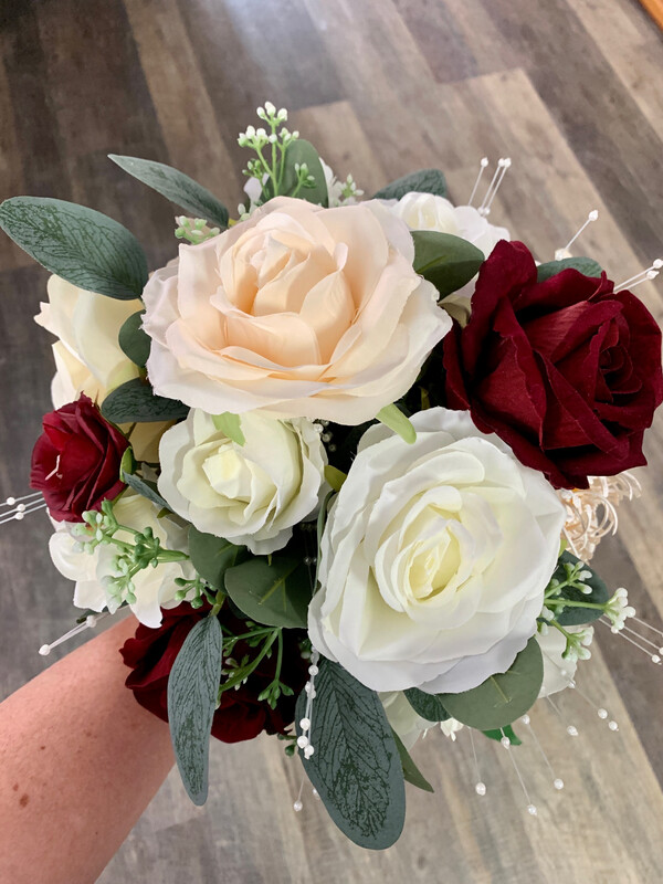 ELEGANT BRIDAL BOUQUET