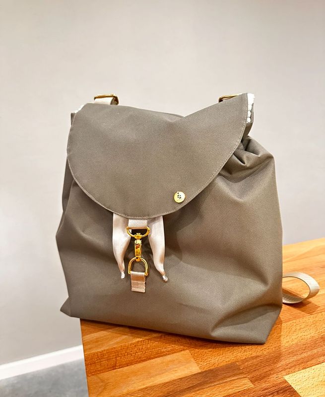 2in1 Bauchtasche & Rucksack Taupe/ Creme