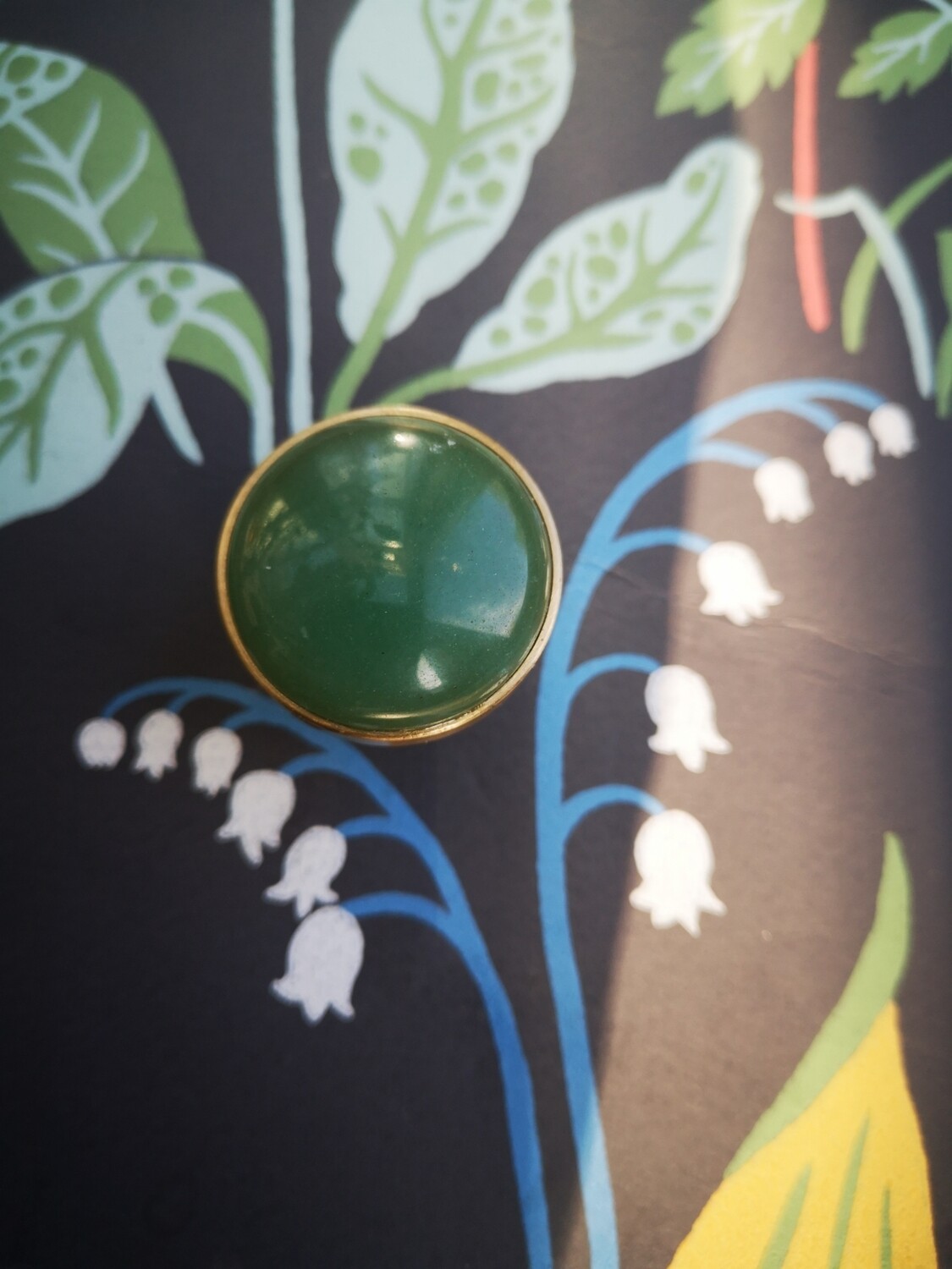 Round polished green jade door knob