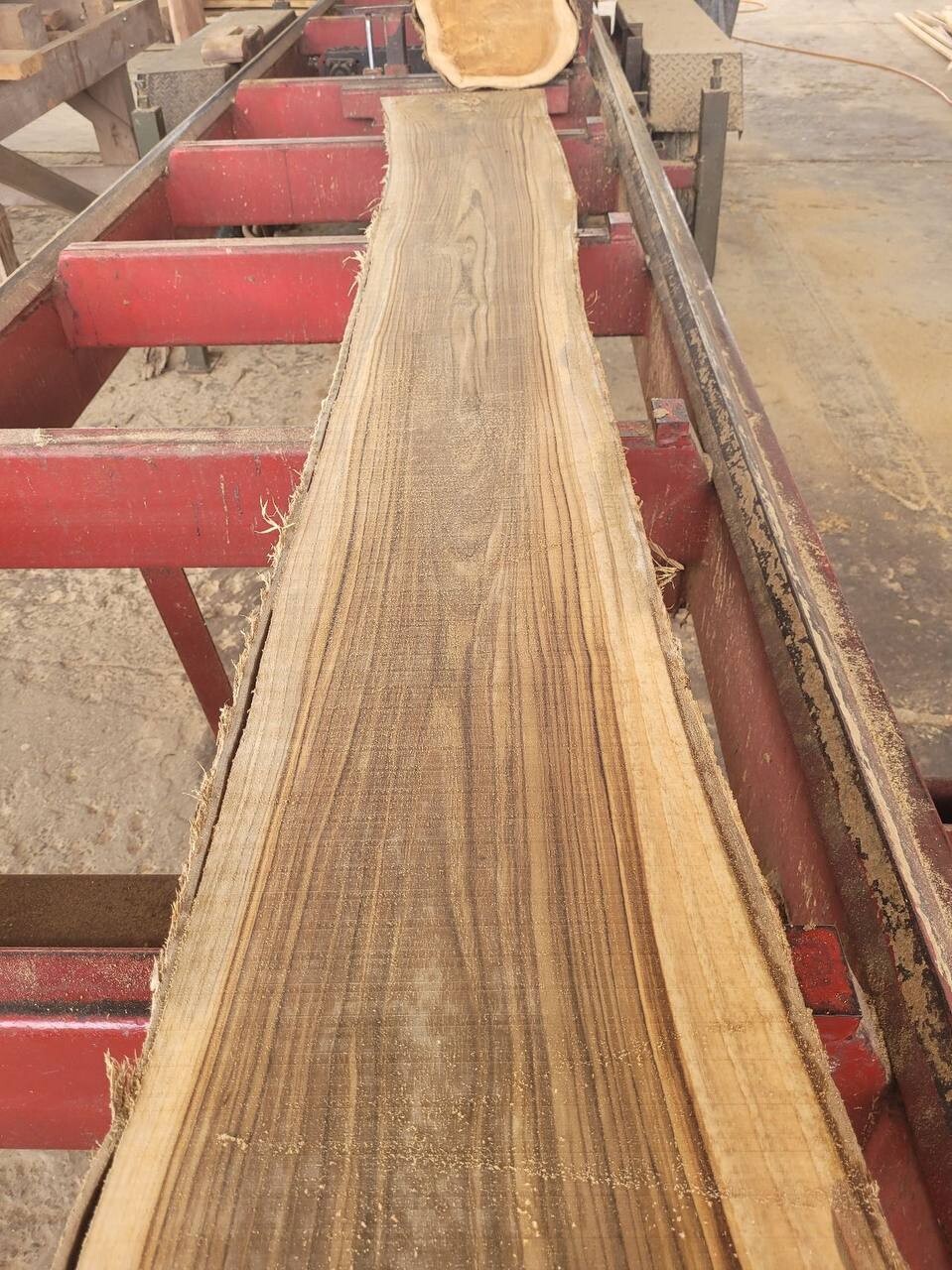 WIDE BOARDS SAMAN WOOD EQUADOR