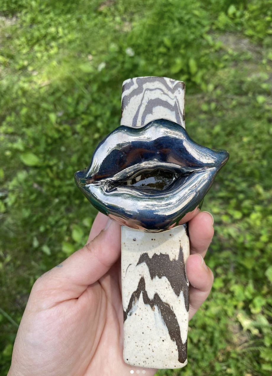 Kiss Kiss Mezuzah Case - zhyd0vka