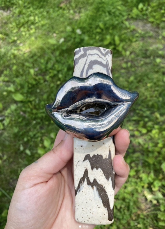 Kiss Kiss Mezuzah Case - zhyd0vka