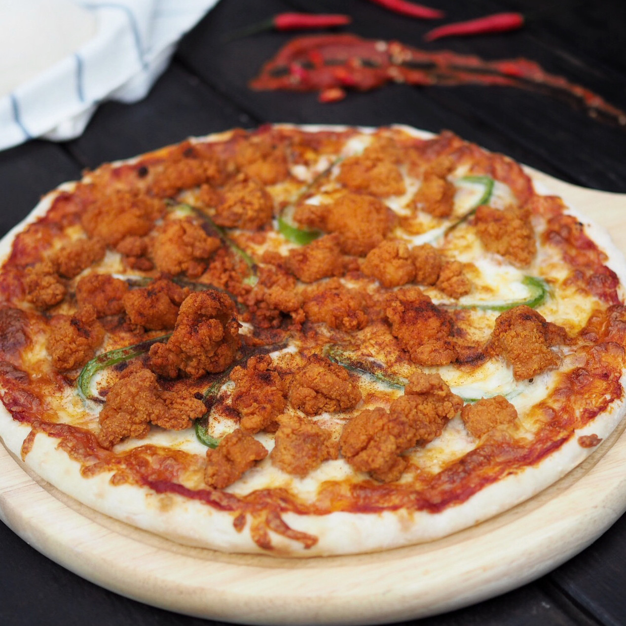 Fiery Chicken Pizza 🌶️