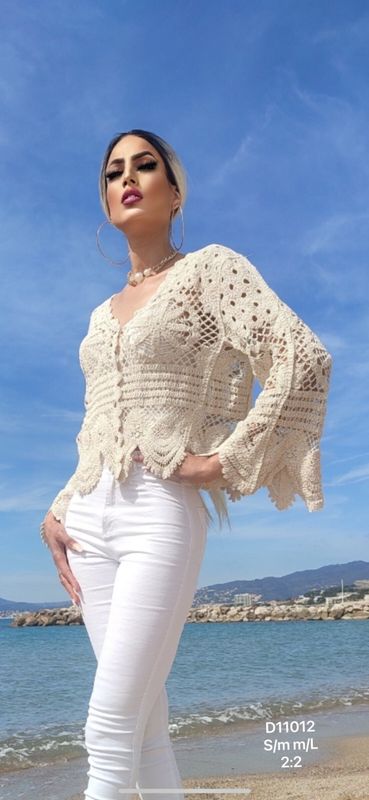 &#39;Louisa&#39; Lace Cardigan in Beige