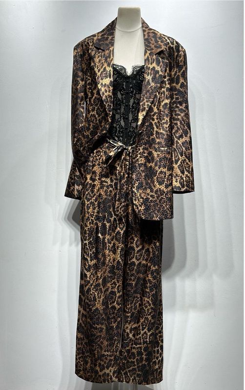 &#39;Luxe Leopard&#39; Suit