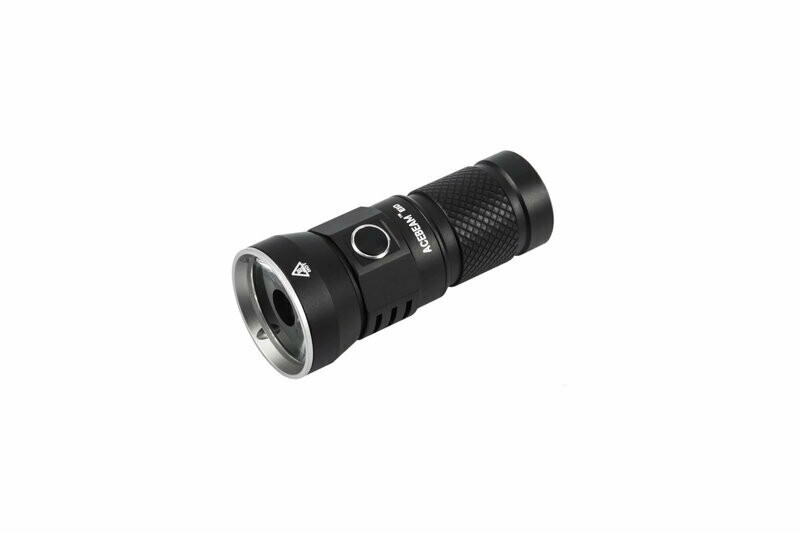 Acebeam E10 - Minikokoinen hakuvalo!!
