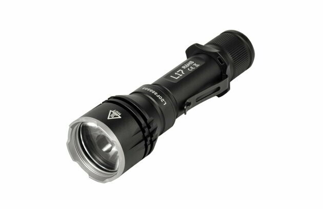 Acebeam L17 - Pitkälle heittävä taktinen valaisin!!