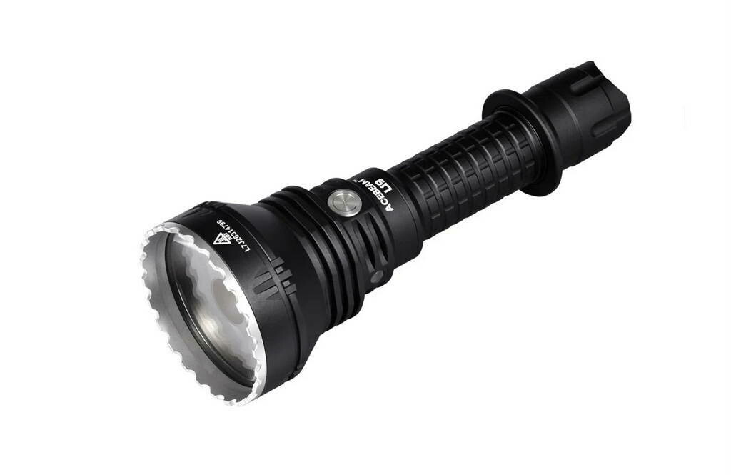 Acebeam L19 - Taktinen hakuvalo (Osram PM1, 6000K)