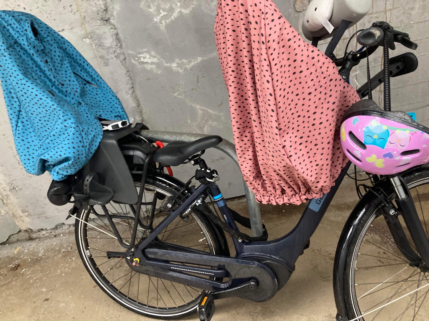 Waterproof Wearable Bicycle Blanket