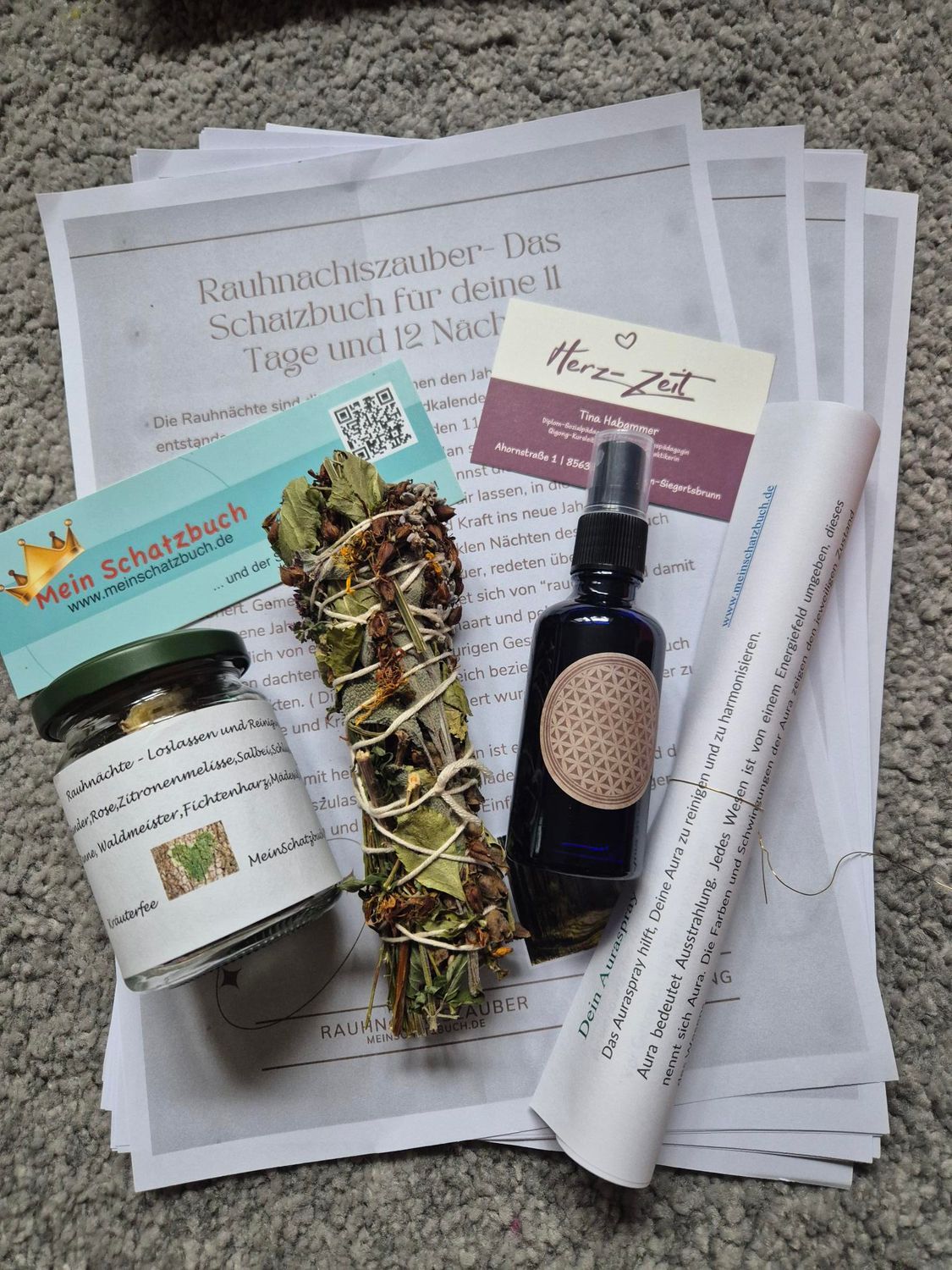 Handgemachtes Räucherbündel, mit Anleitung, Rauhnachtsräuchermischung, Energiespray mit Anleitung, Das Tagebuch der Rauhnachtsschatz und eine Herzmeditation von Tina Habammer! ( Herz- Zeit) Handgemachtes Räucherbündel, mit Anleitung, Rauhnachtsräuchermischung, Energiespray mit Anleitung, Das Tagebuch der Rauhnachtsschatz und eine Herzmeditation von Tina Habammer! ( Herz- Zeit)