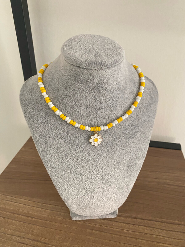 Daisy Flower Necklace