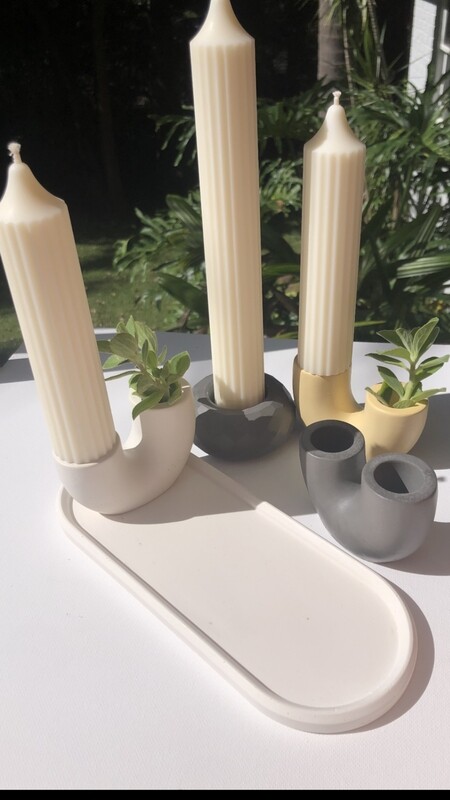 U shaped candle holder