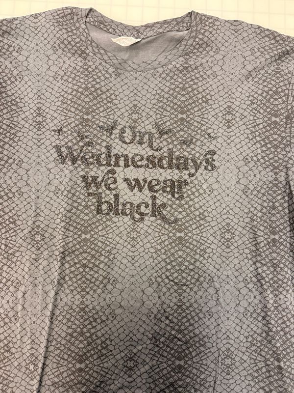 (L) On Wednesday We Wear Black - Glitter Black - Short Sleeve Black Reptile