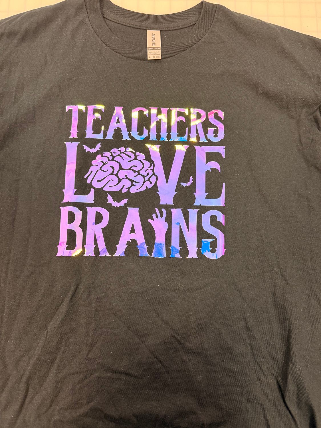 (XL) Teachers Love Brains - Mystic Pearl - Short Sleeve Black