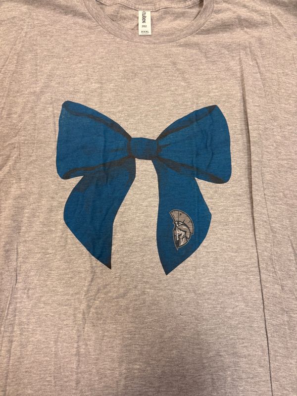 (3X) West Hall Bow - Short Sleeve Heather Gray