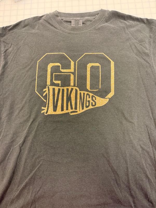 (XL) Go Pennant Vikings - Short Sleeve Pepper