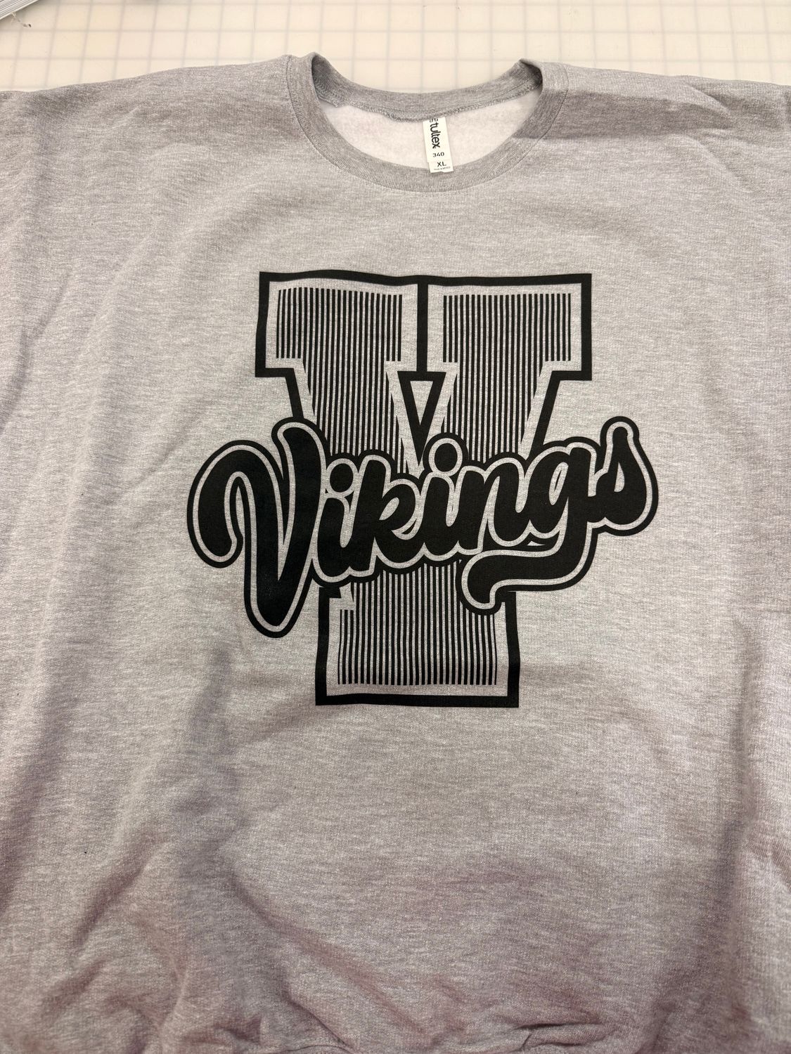 (XL) Striped Letter Vikings - Fleece Crew Heather Gray (XL) Striped Letter Vikings - Fleece Crew Heather Gray