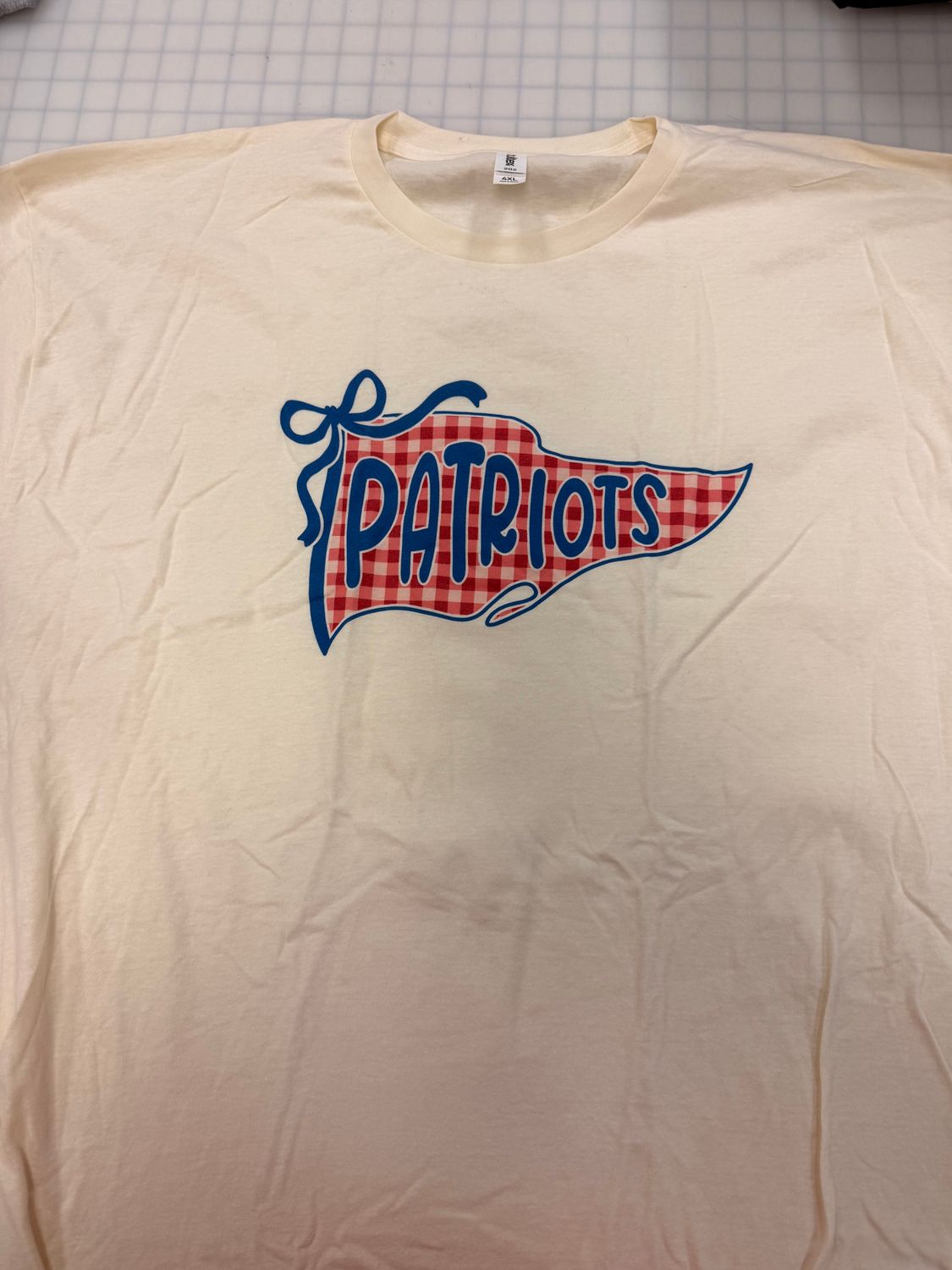(4X) Gingham Pennant Patriots - Short Sleeve Natural
