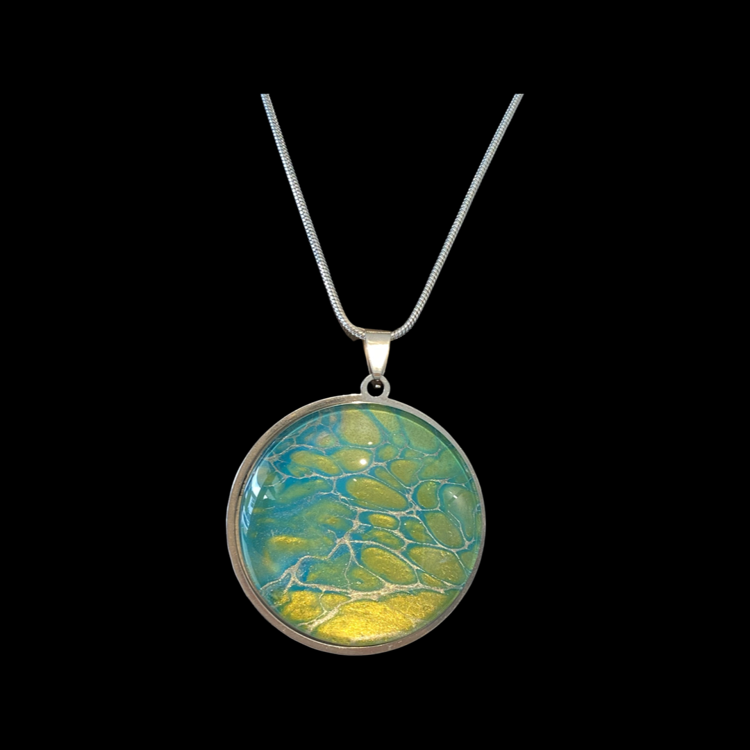 SUMMER BLISS in Large round pendant
