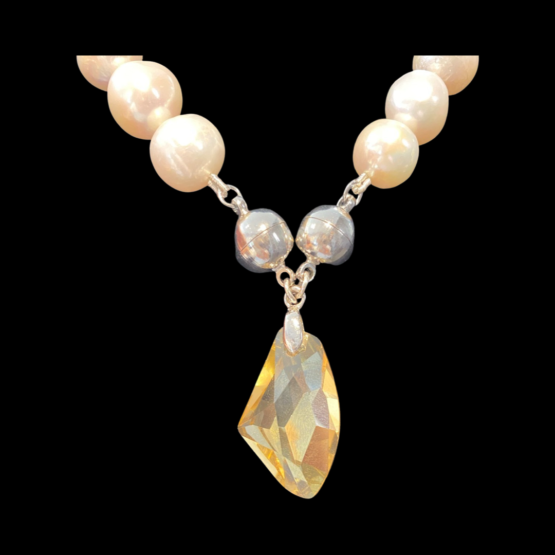 Gorgeous Style Crystal Pendant